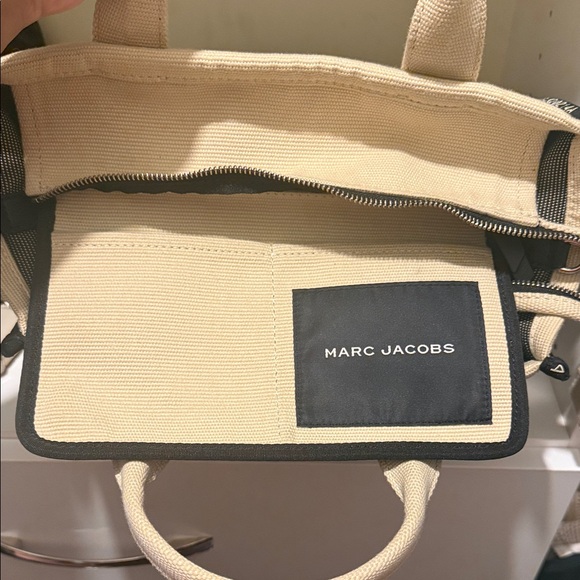 Marc Jacobs Medium Cream and Black Tote Bag - Picture 7 of 8
